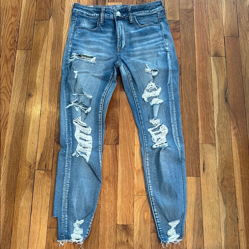 American Eagle Outfitters High Rise Distressed Blue Jeans